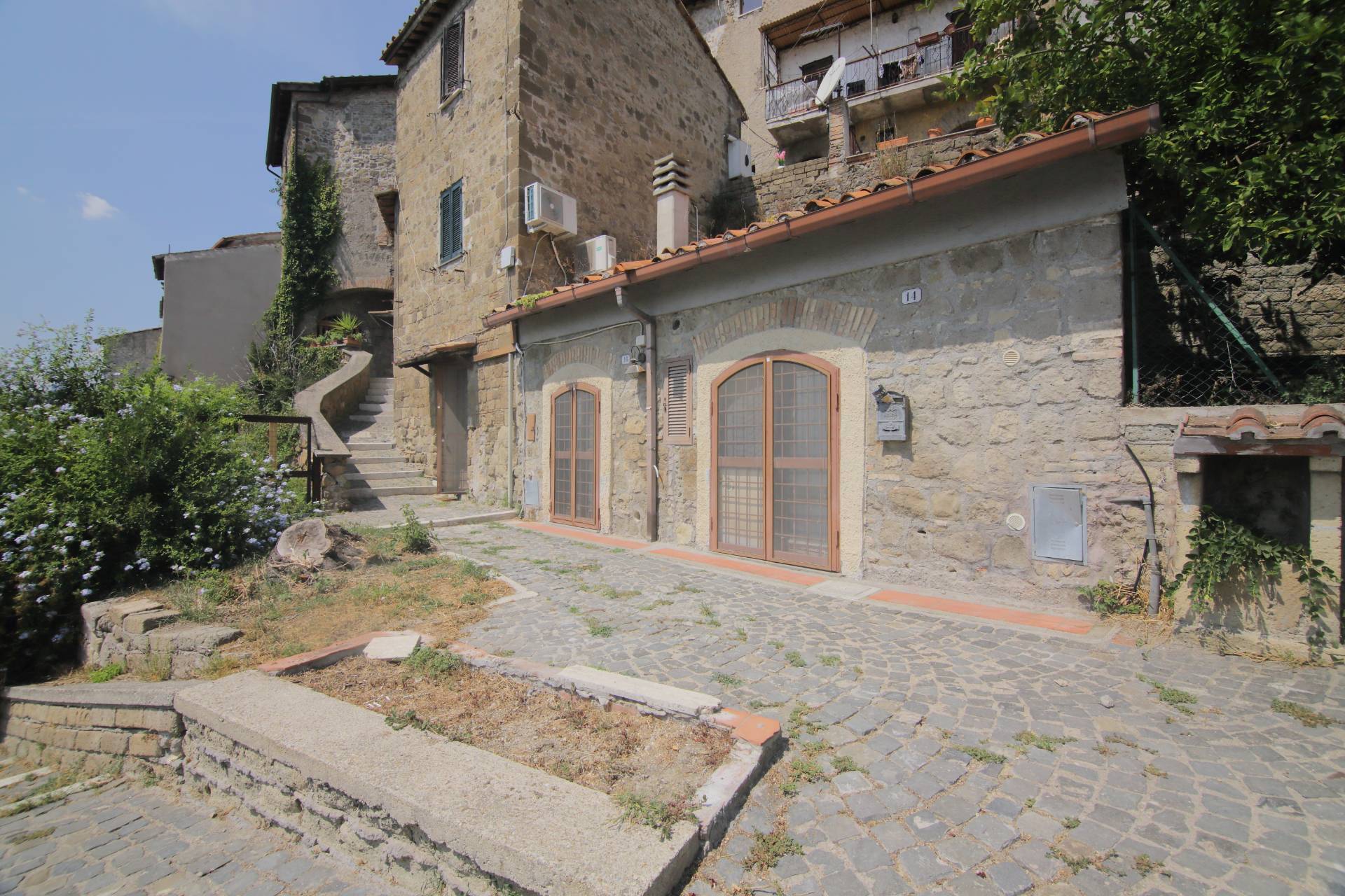 3 locali in vendita a Castelnuovo di Porto