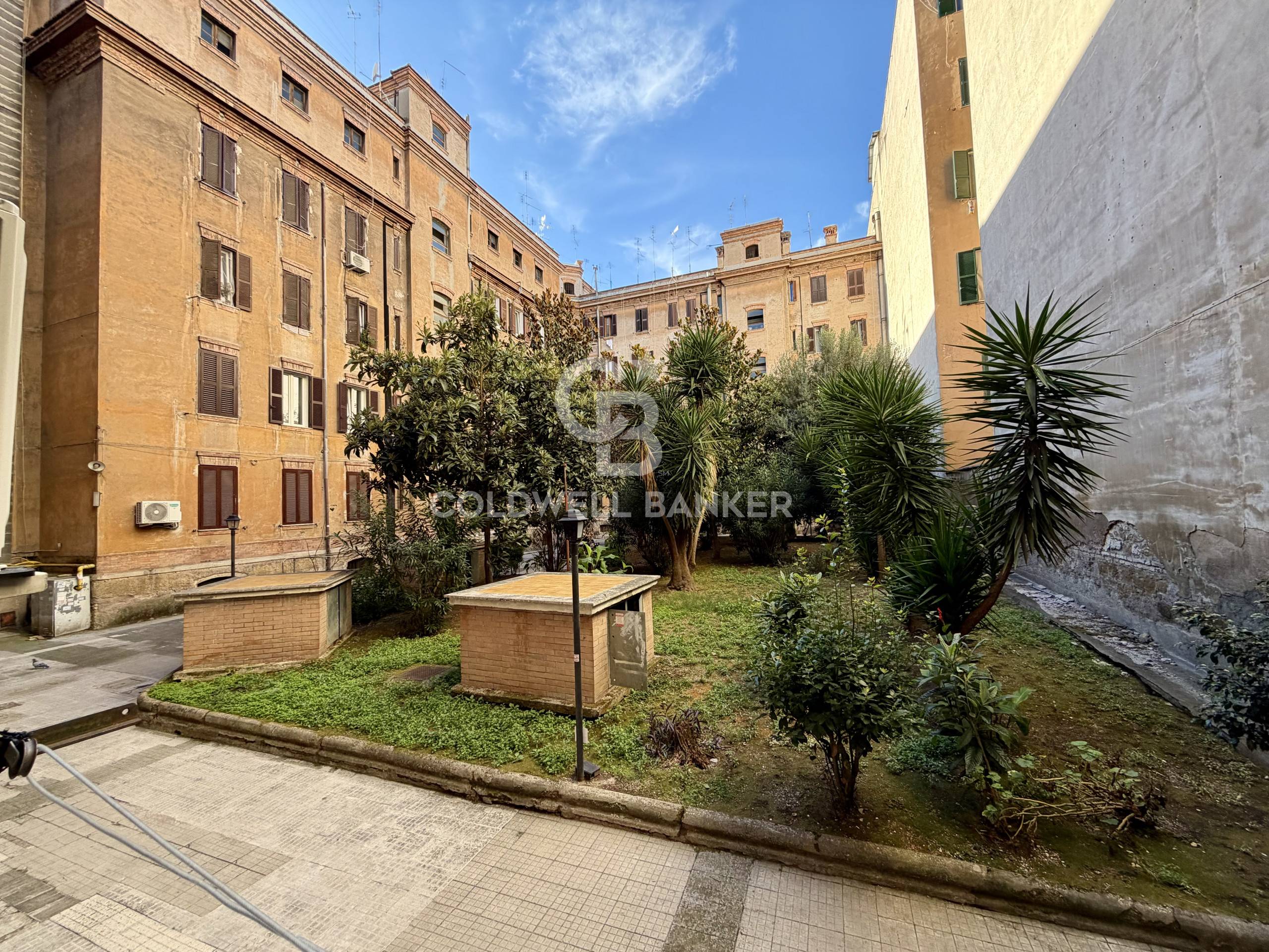 2 locali in vendita a Roma, Testaccio
