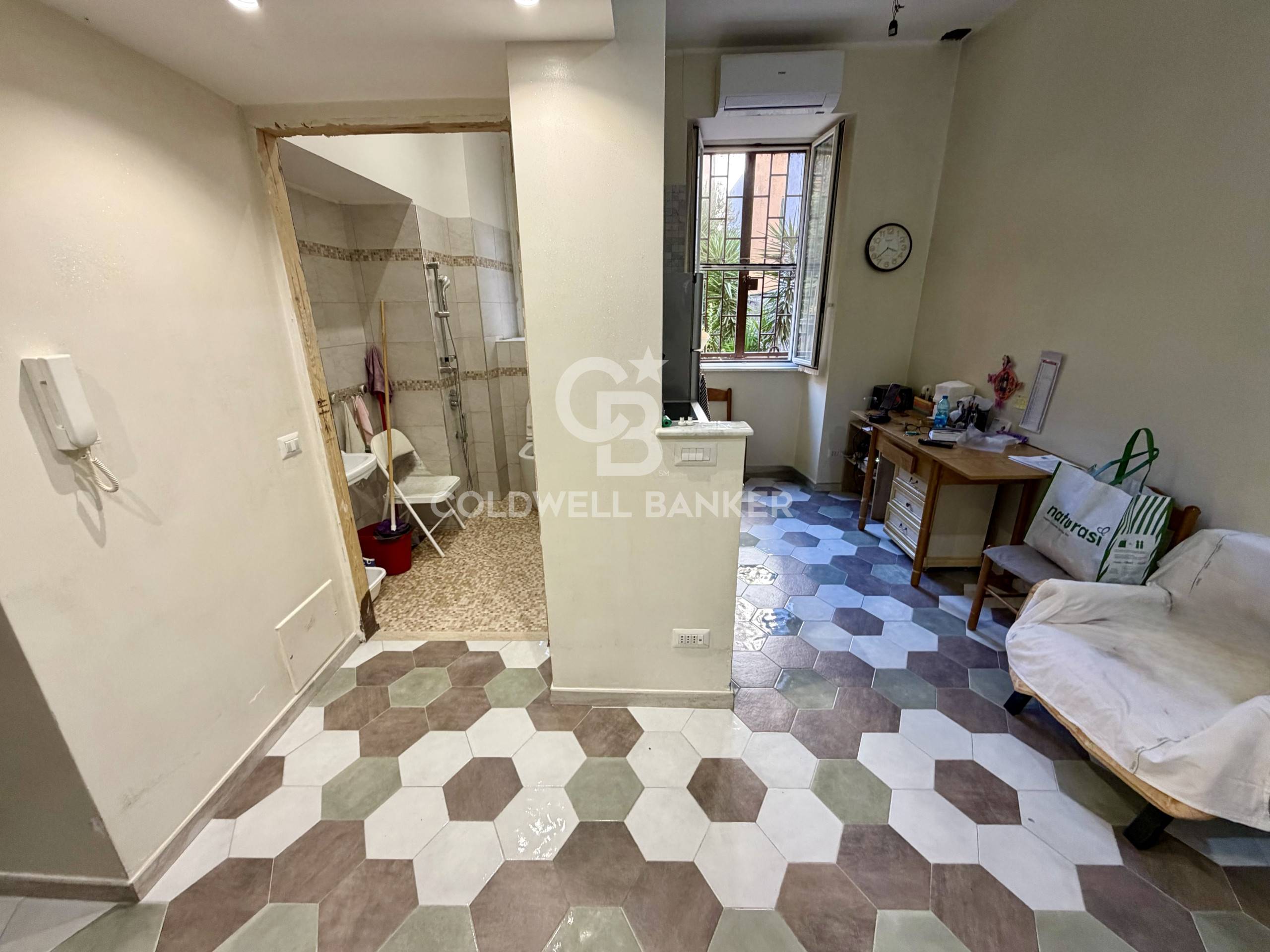 2 locali in vendita a Roma, Testaccio