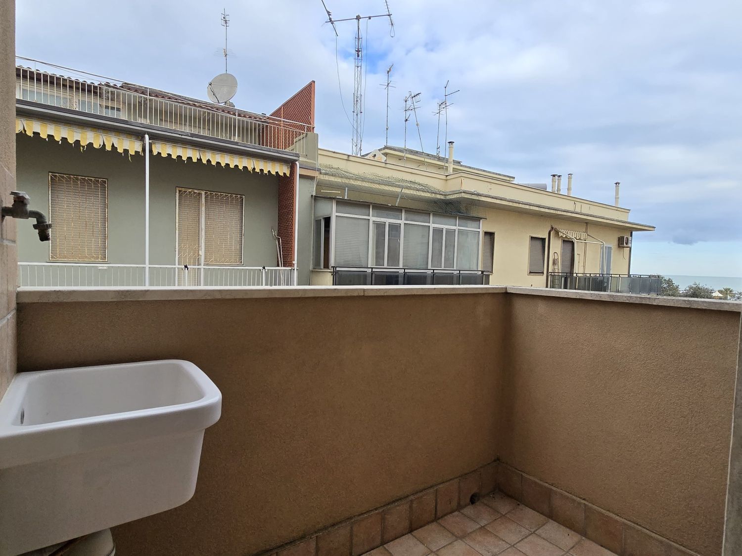 Ufficio vista mare in via g. carducci 0, Pescara