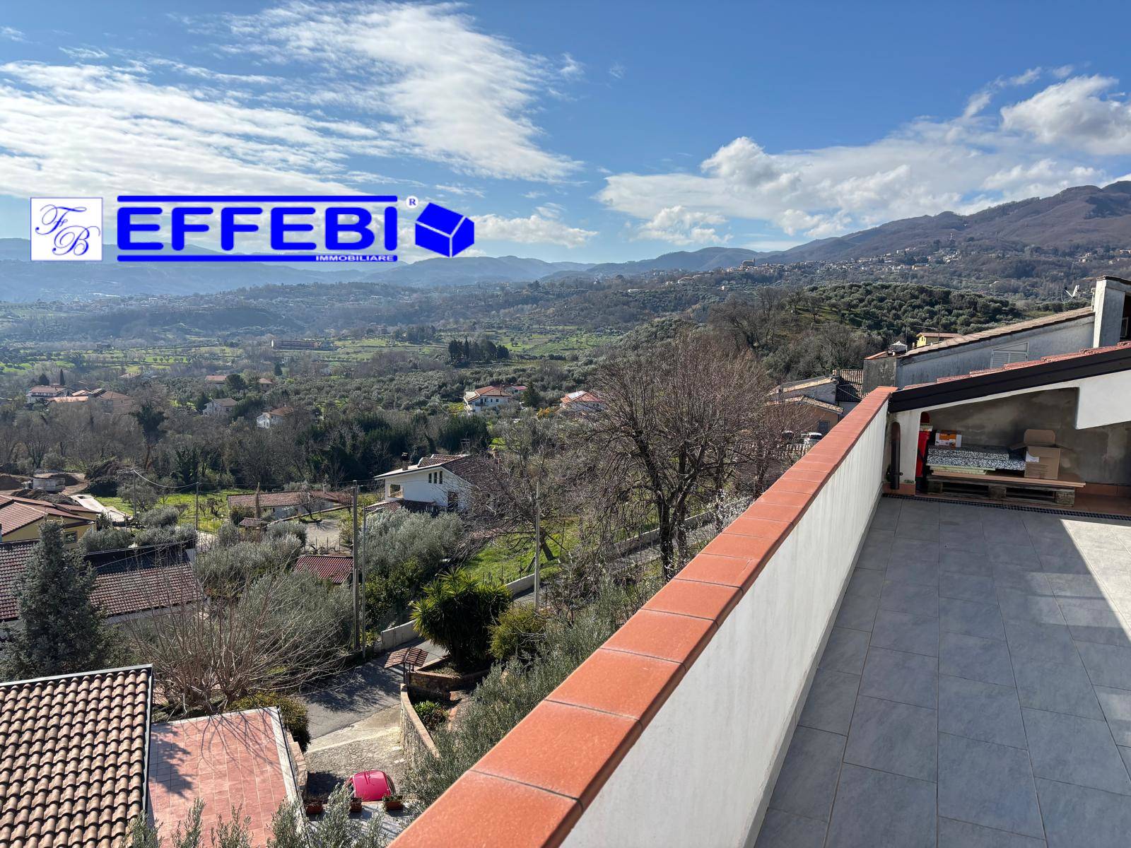 Appartamento Mansardato in vendita a Marano Principato