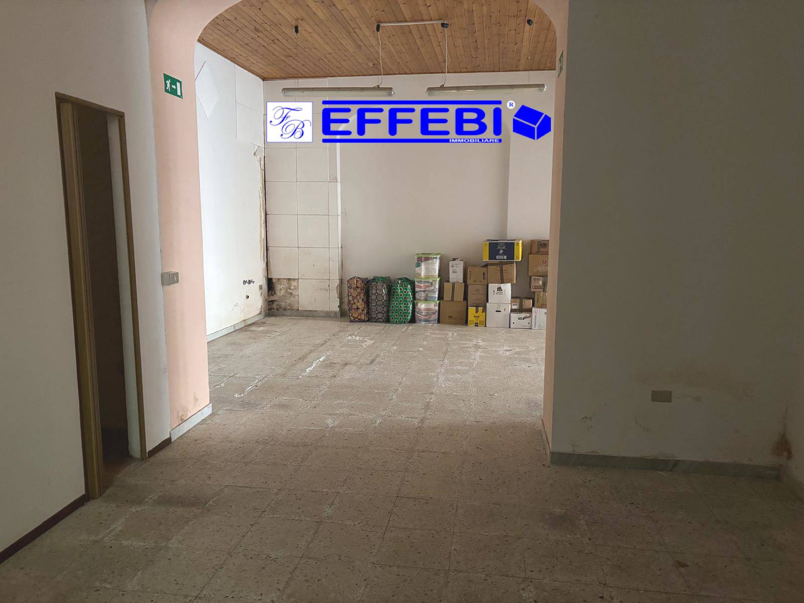 Locale commerciale in vendita a Casali del Manco