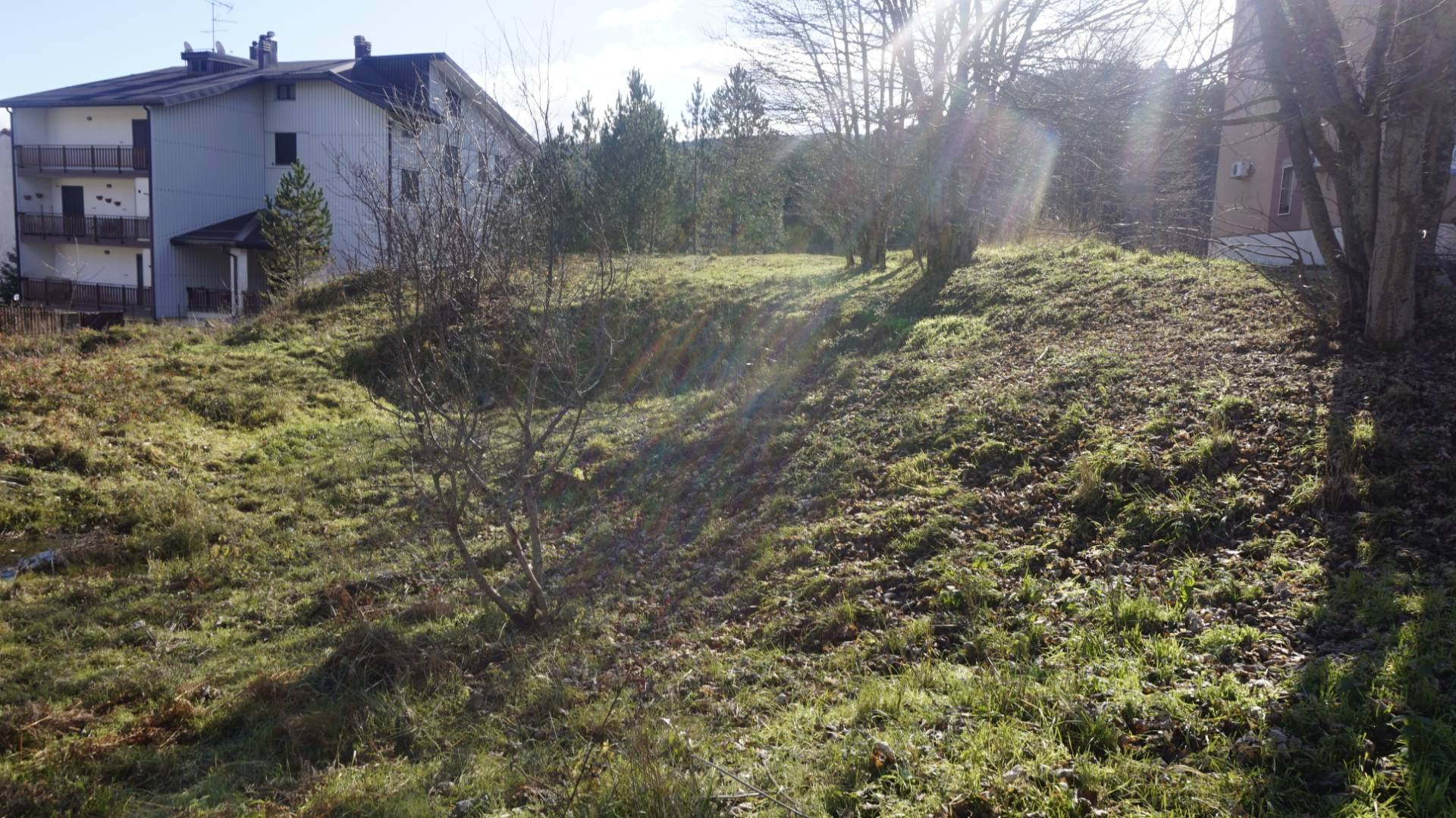 Terreno edificabile in vendita a Spezzano della Sila, Camigliatello Silano