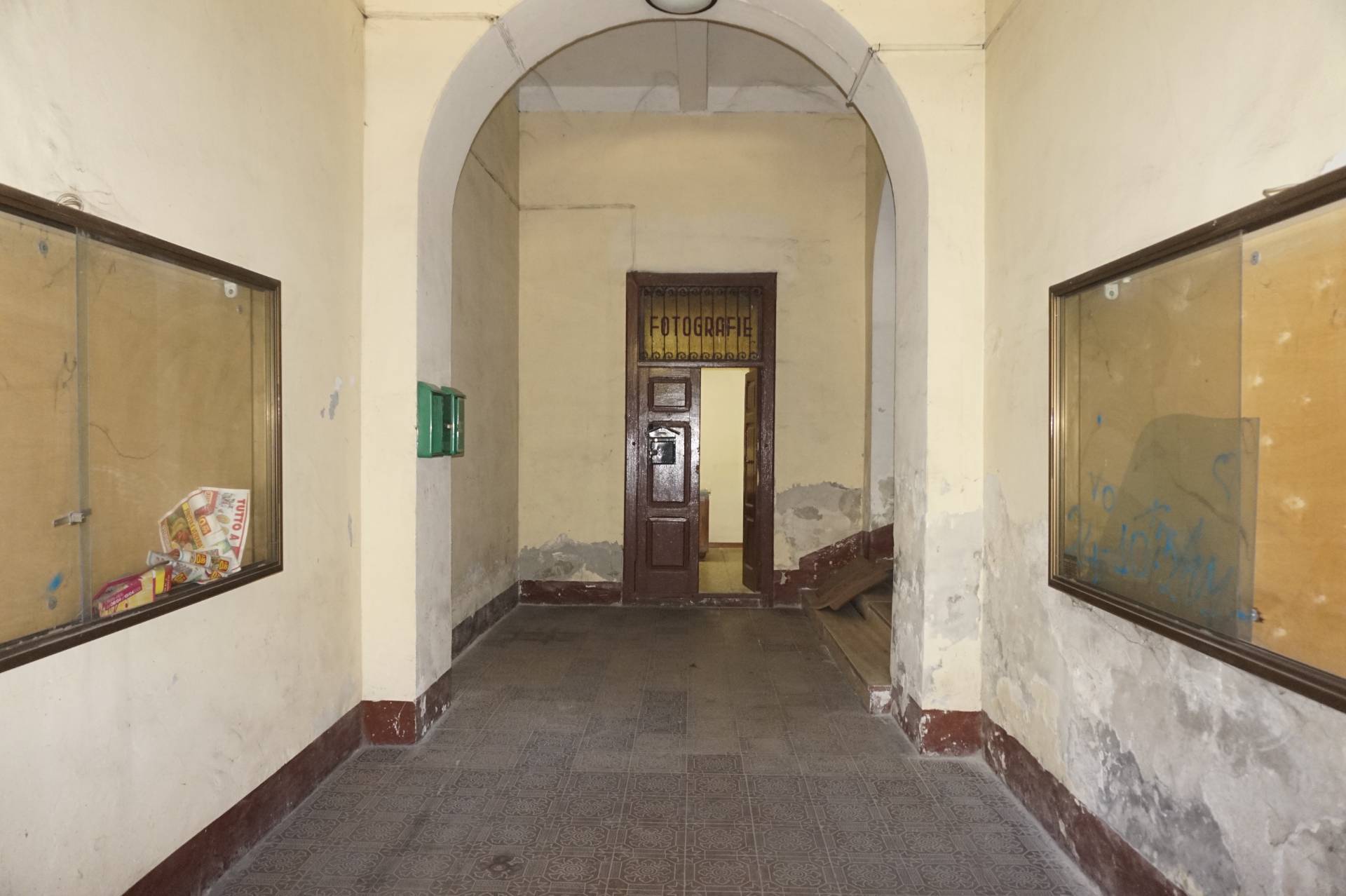 Locale Uso Laboratorio in vendita a Cosenza, Viale Trieste