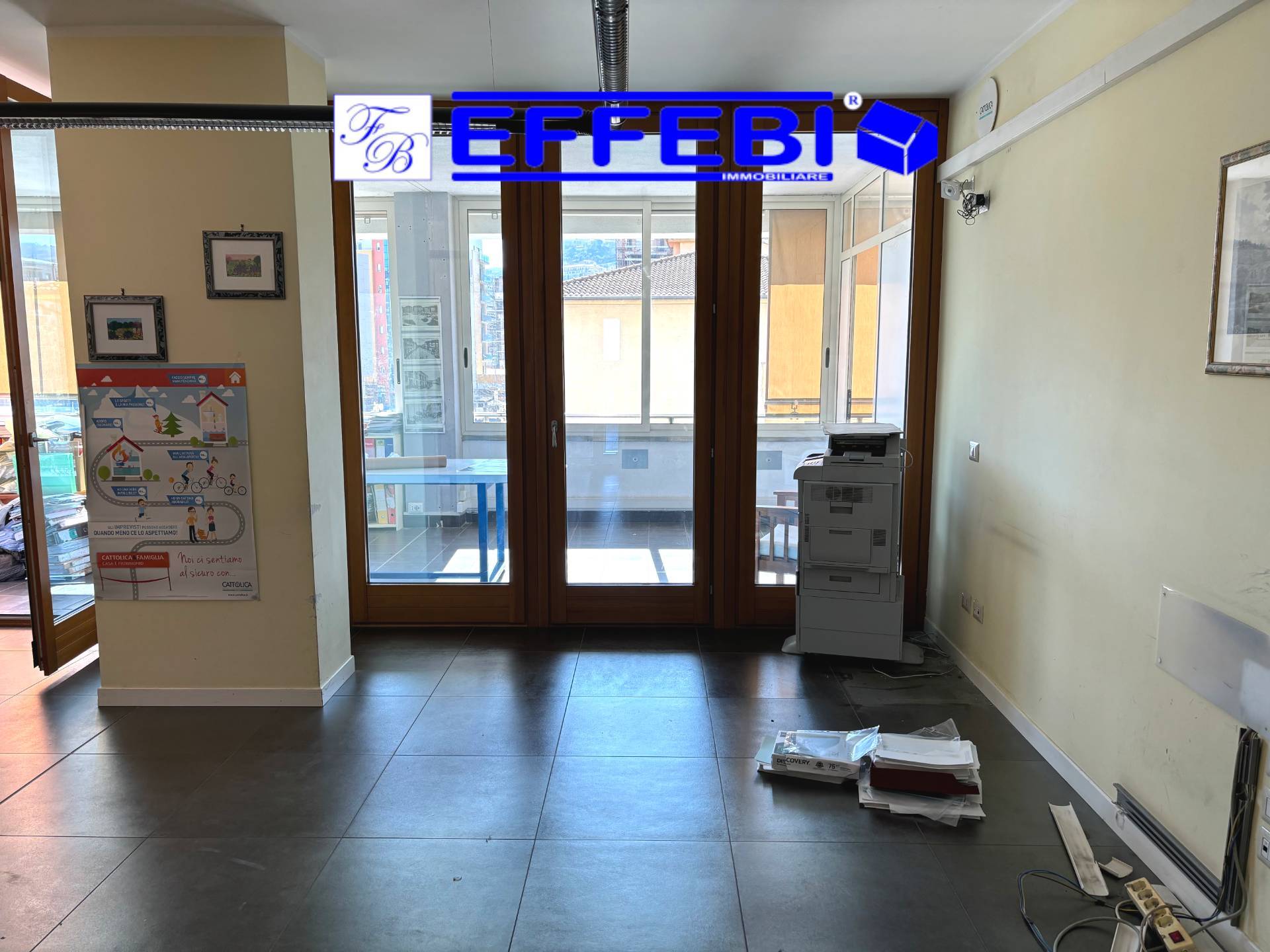 Studio/Ufficio in vendita a Cosenza, Viale Mancini