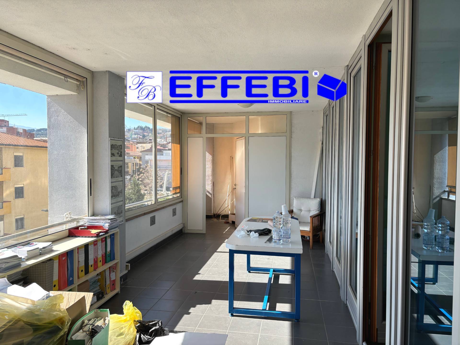 Studio/Ufficio in vendita a Cosenza, Viale Mancini