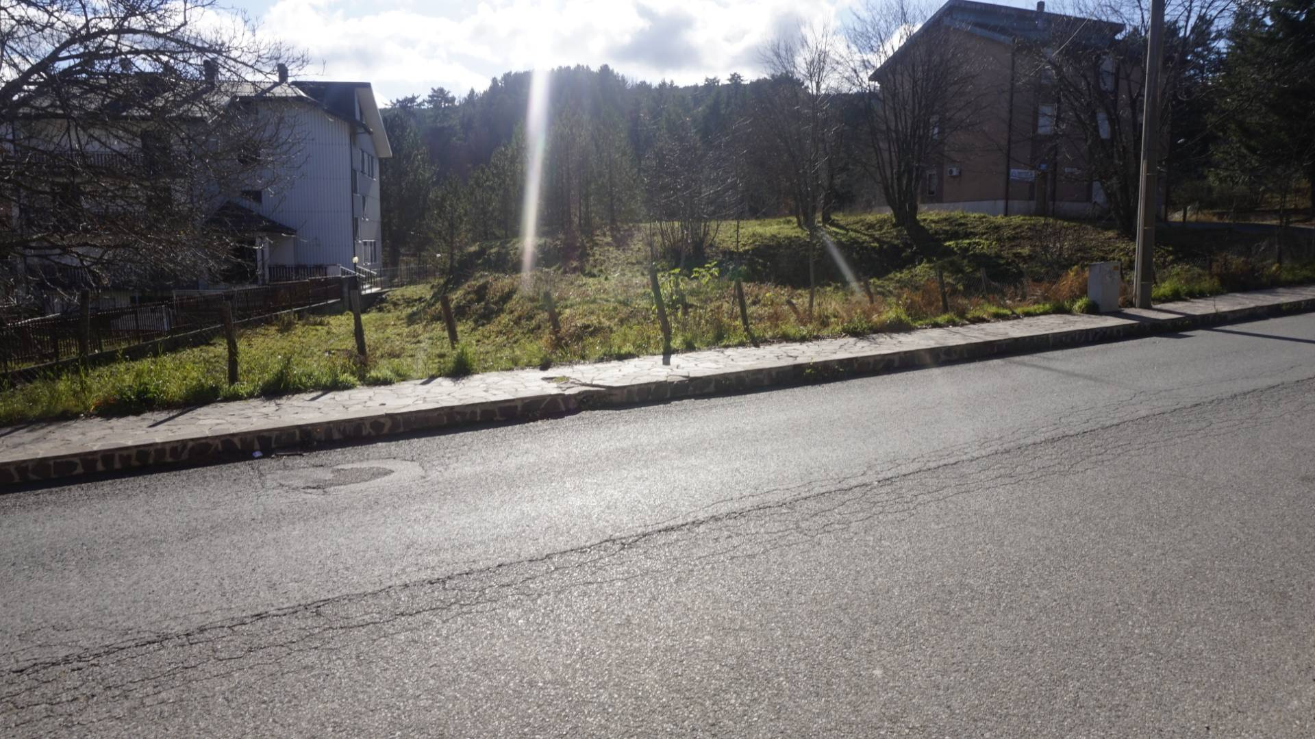 Terreno edificabile in vendita a Spezzano della Sila, Camigliatello Silano