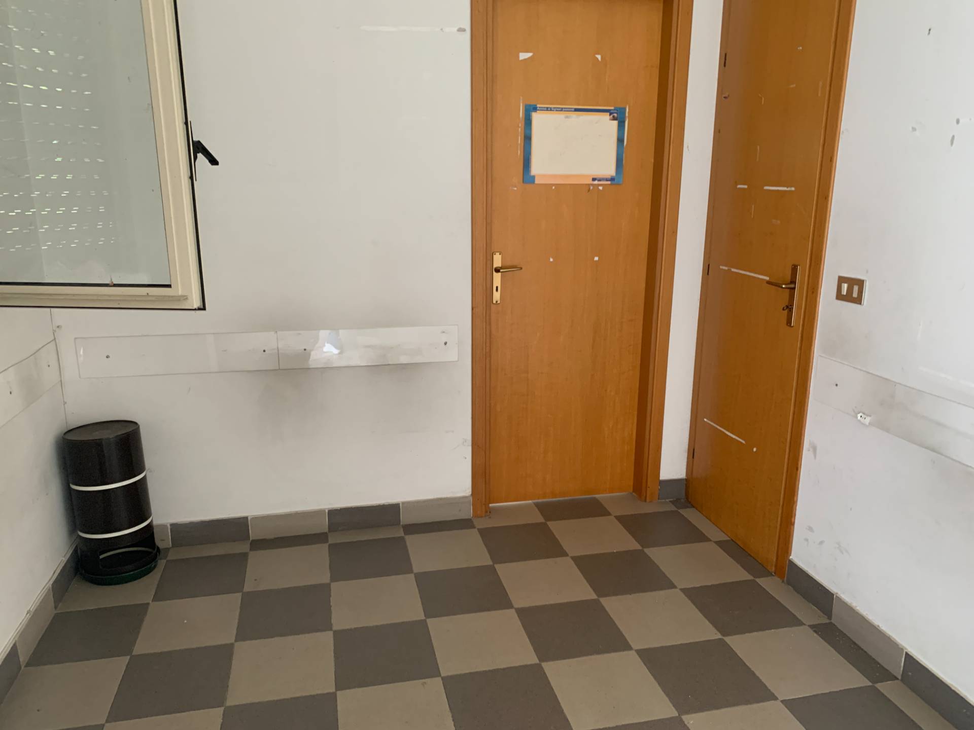 Locale commerciale in vendita a Casali del Manco