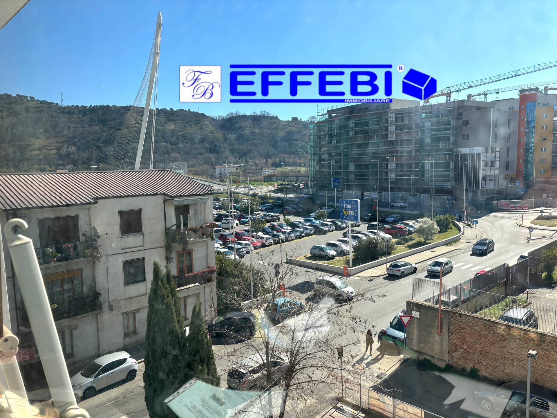 Studio/Ufficio in vendita a Cosenza, Viale Mancini