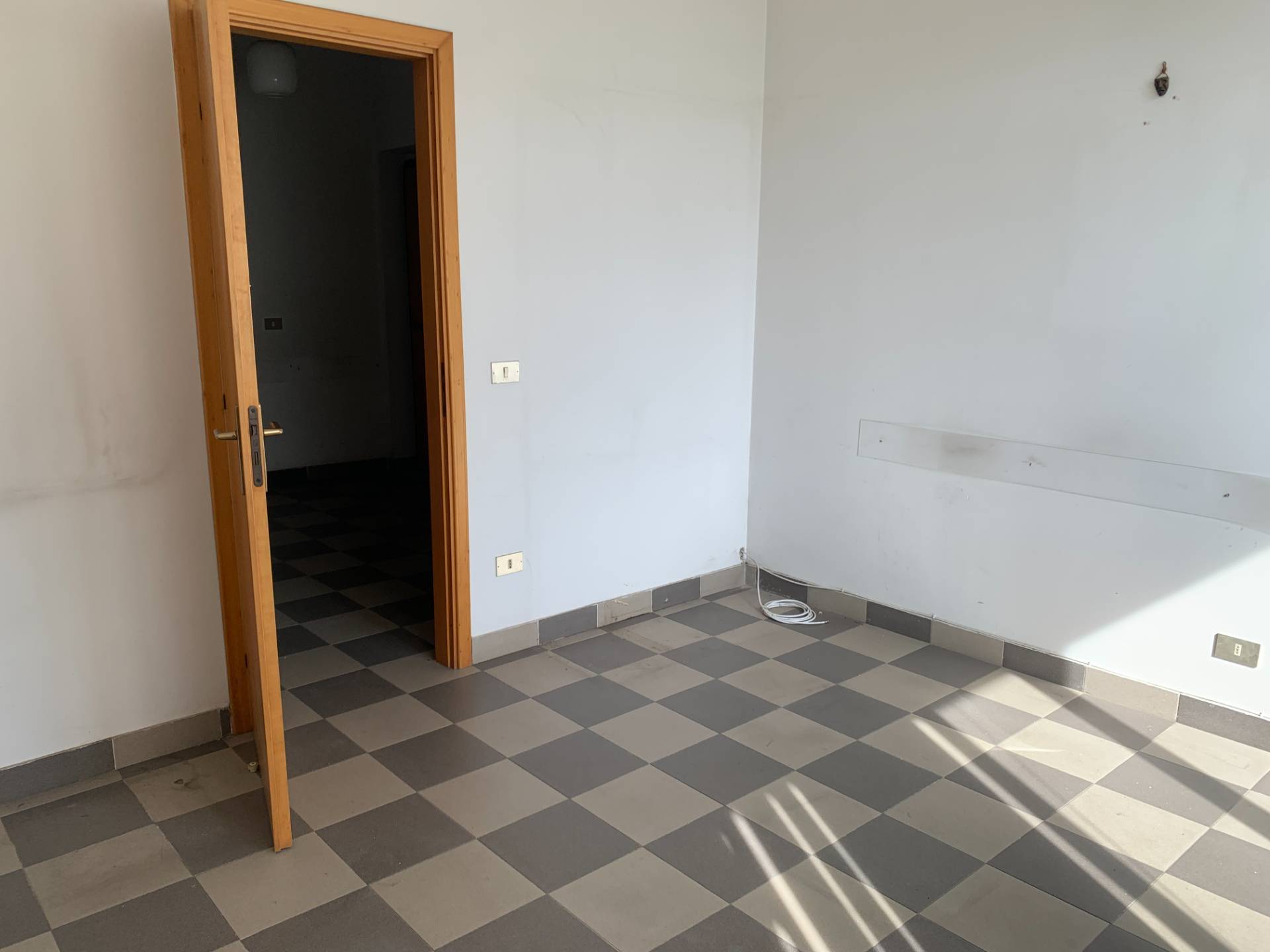 Locale commerciale in vendita a Casali del Manco