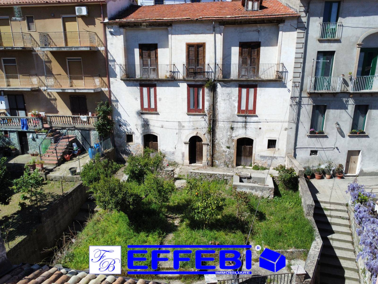 Fabbricato nel Centro Storico in vendita a Mendicino