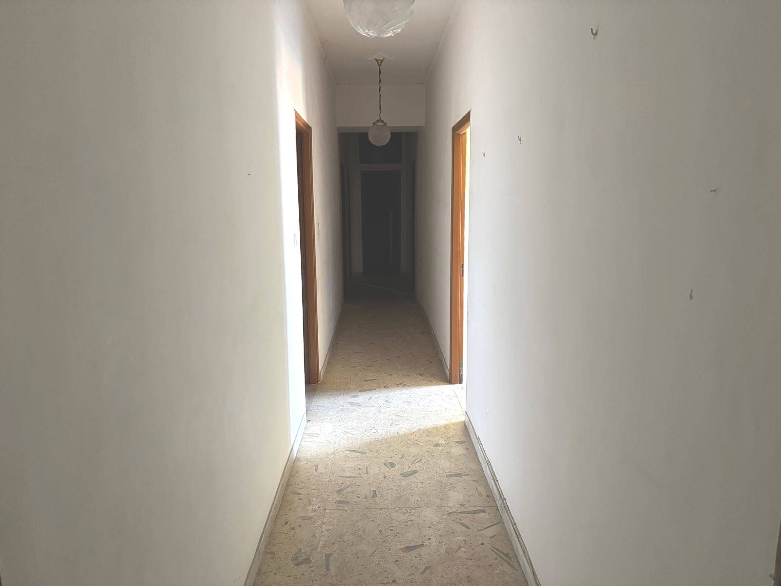 Fabbricato nel centro storico con corte in vendita a Spezzano della Sila