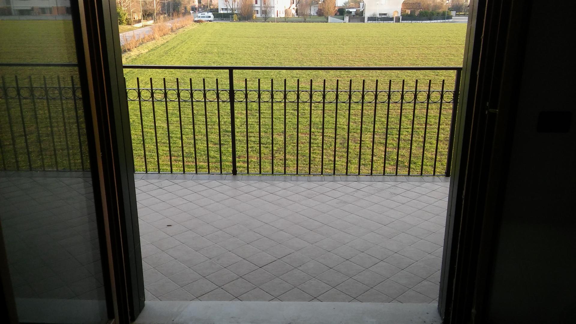 Appartamento in affitto a Paese, Castagnole