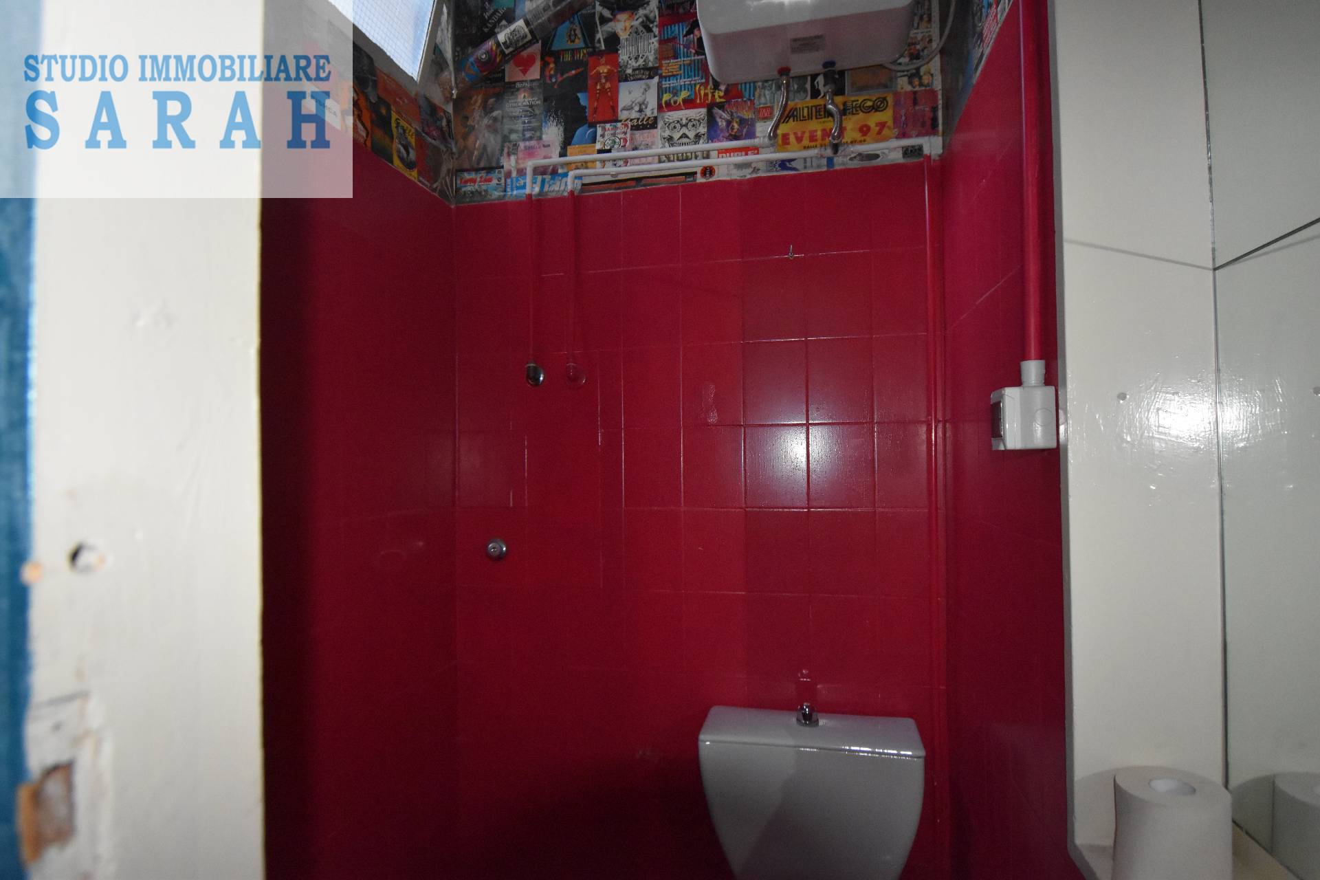 FONDO COMMERCIALE in vendita a Viareggio, Centro