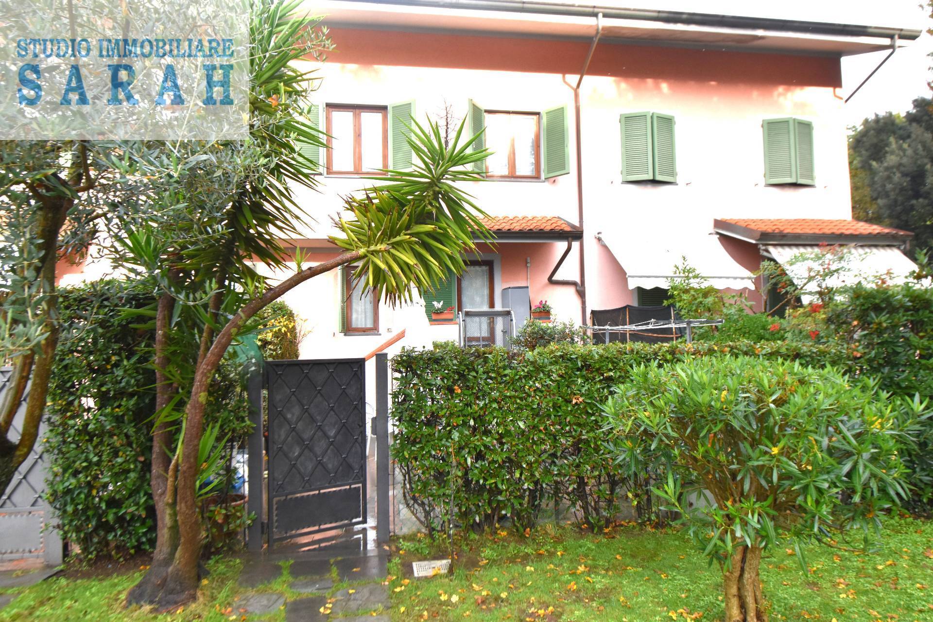 Villette a schiera in vendita a Forte dei Marmi, Vittoria Apuana