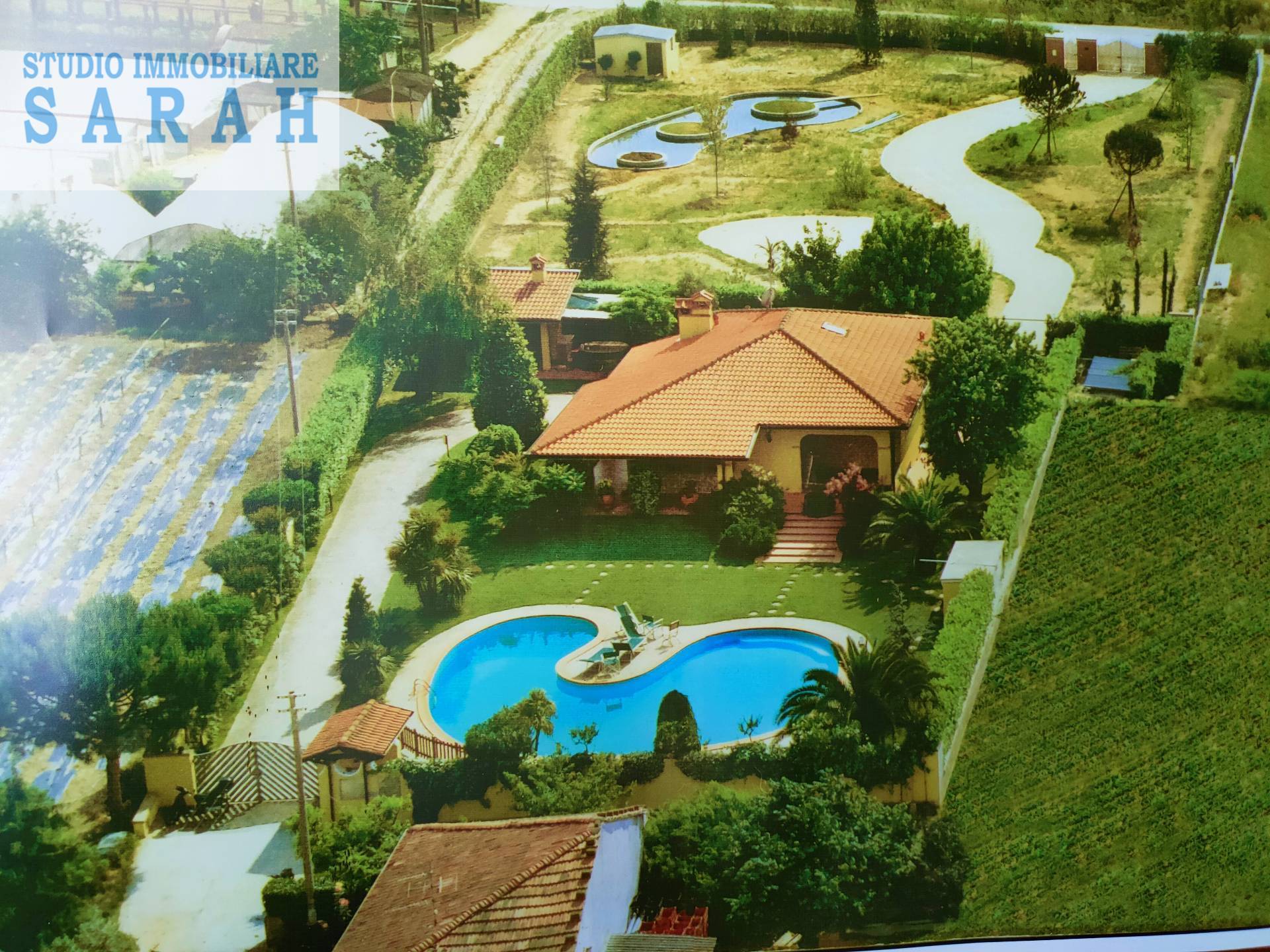 Villa in vendita a Camaiore, Lido di Camaiore