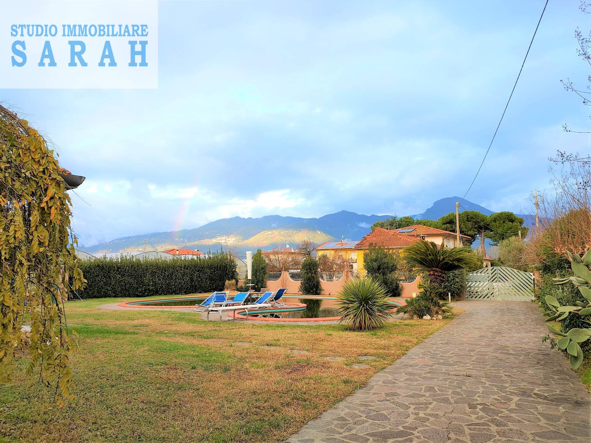 Villa in vendita a Camaiore, Lido di Camaiore