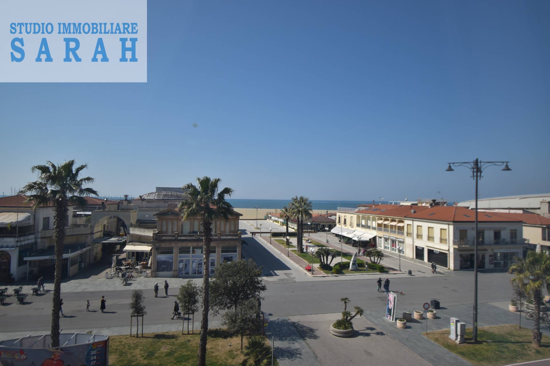 Appartamento in vendita a Viareggio, Centro