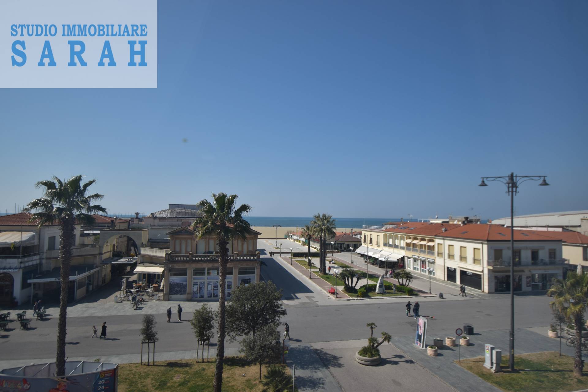 Appartamento in vendita a Viareggio, Centro