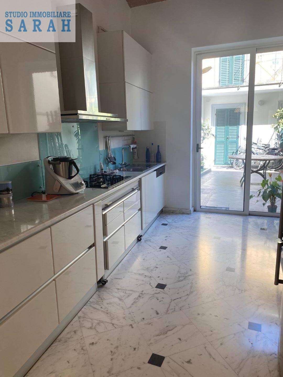 Casa indipendente in vendita a Viareggio, Centro