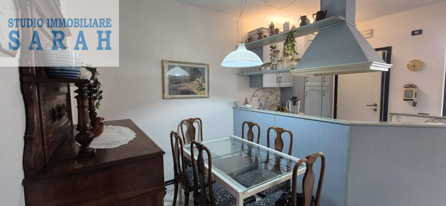 Appartamento in vendita a Viareggio, Centro