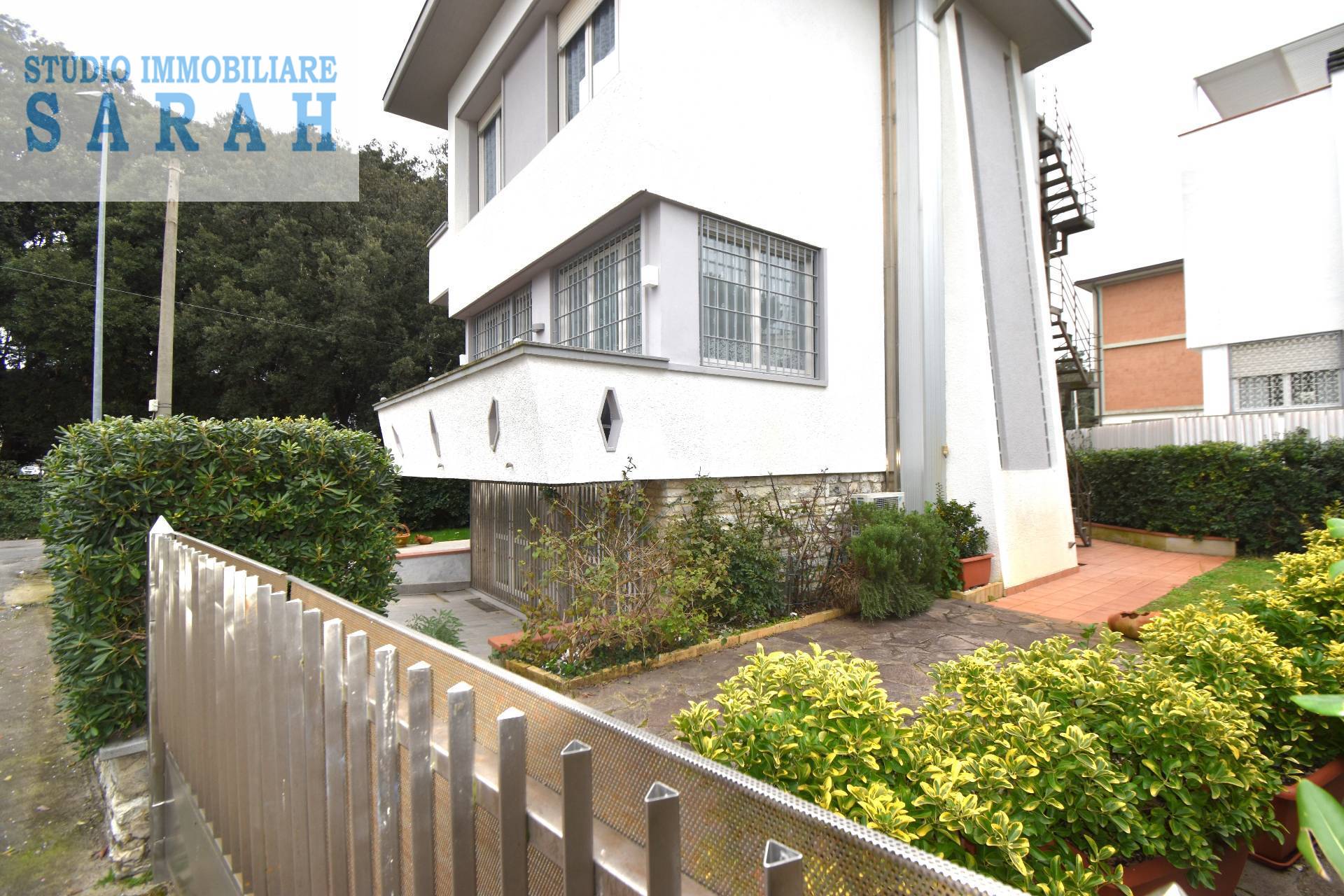 Casa indipendente in vendita a Viareggio, Citt Giardino