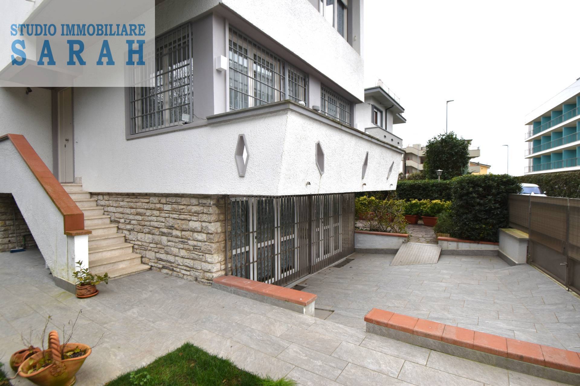 Casa indipendente in vendita a Viareggio, Citt Giardino