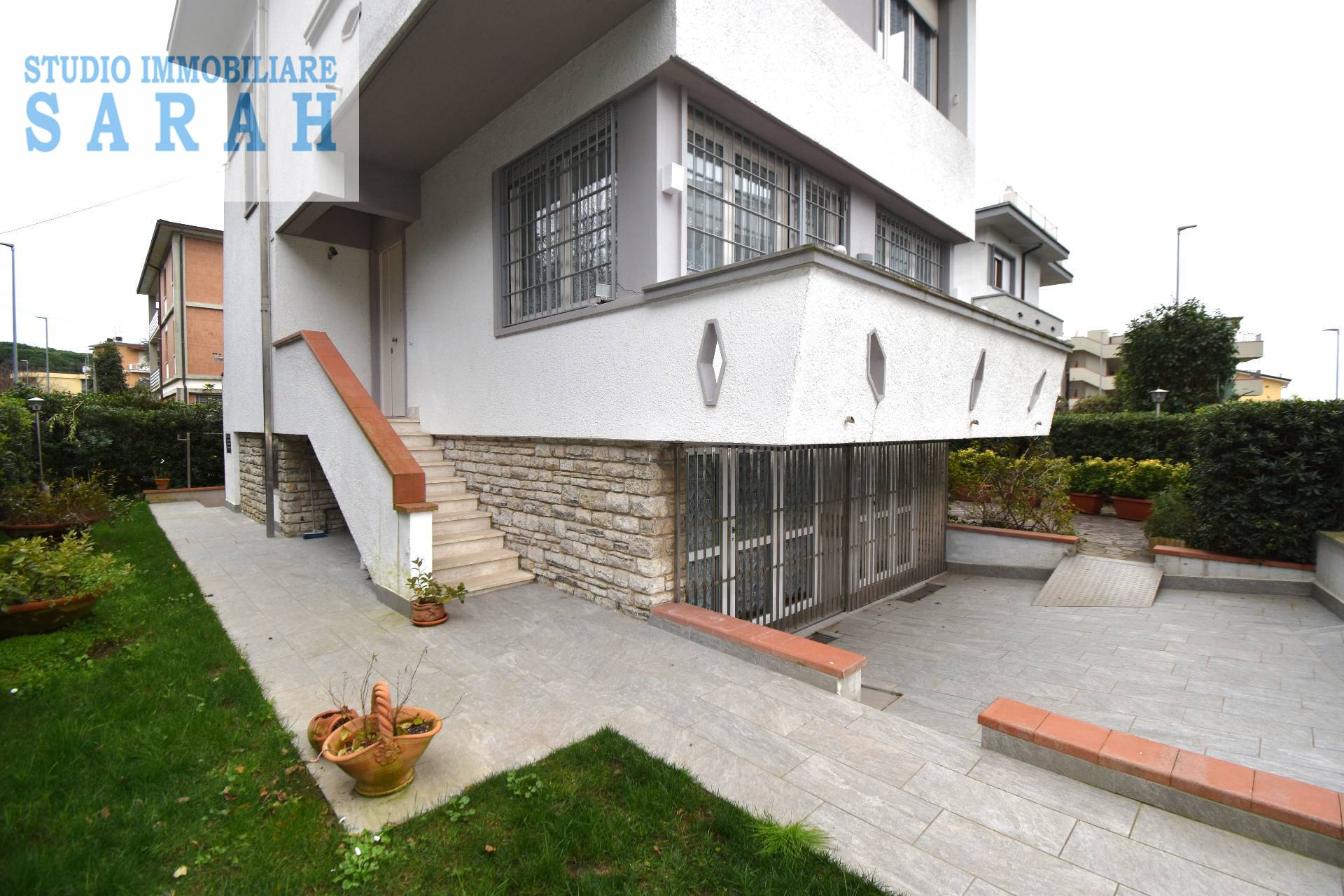 Casa indipendente in vendita a Viareggio, Citt Giardino