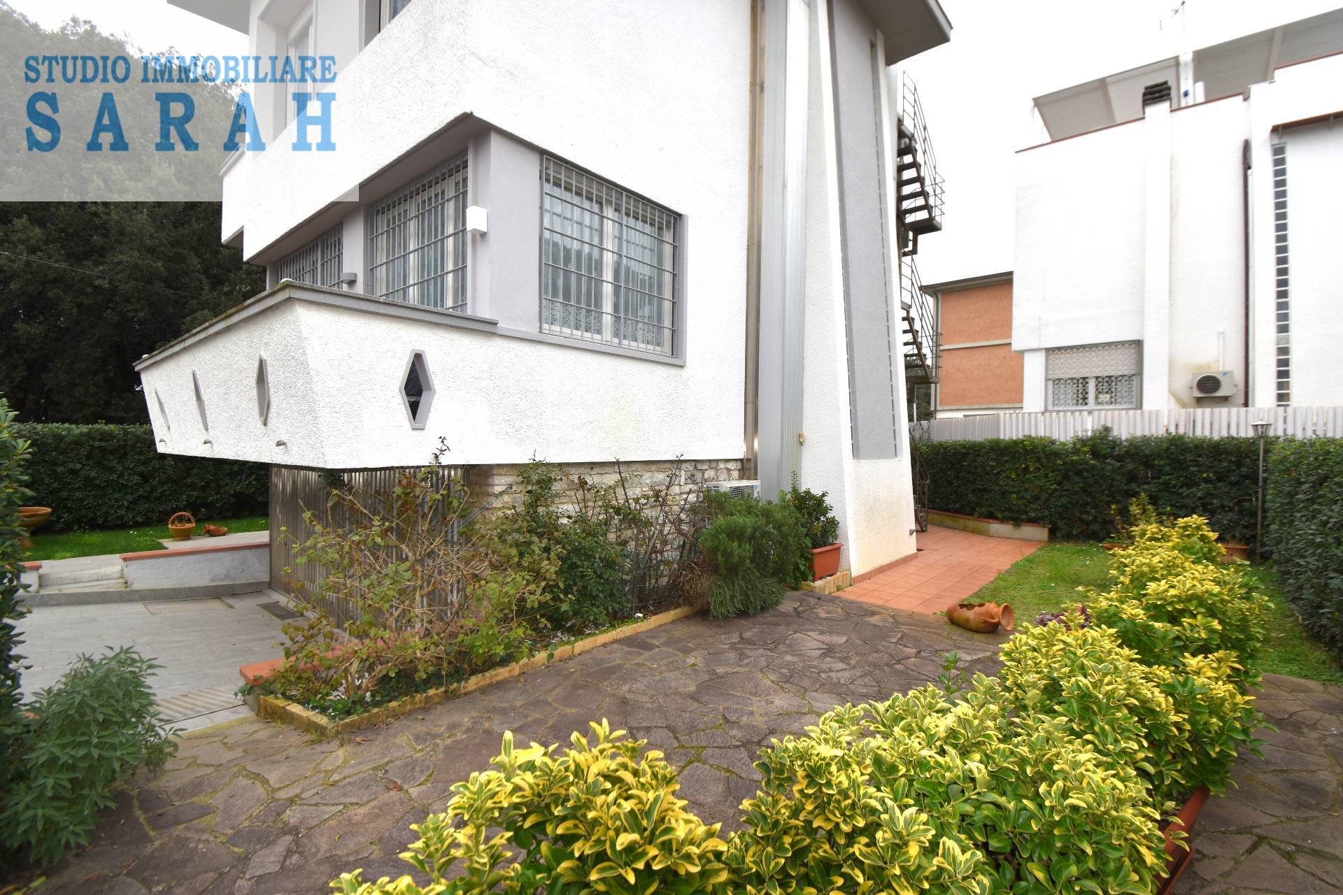 Casa indipendente in vendita a Viareggio, Citt Giardino