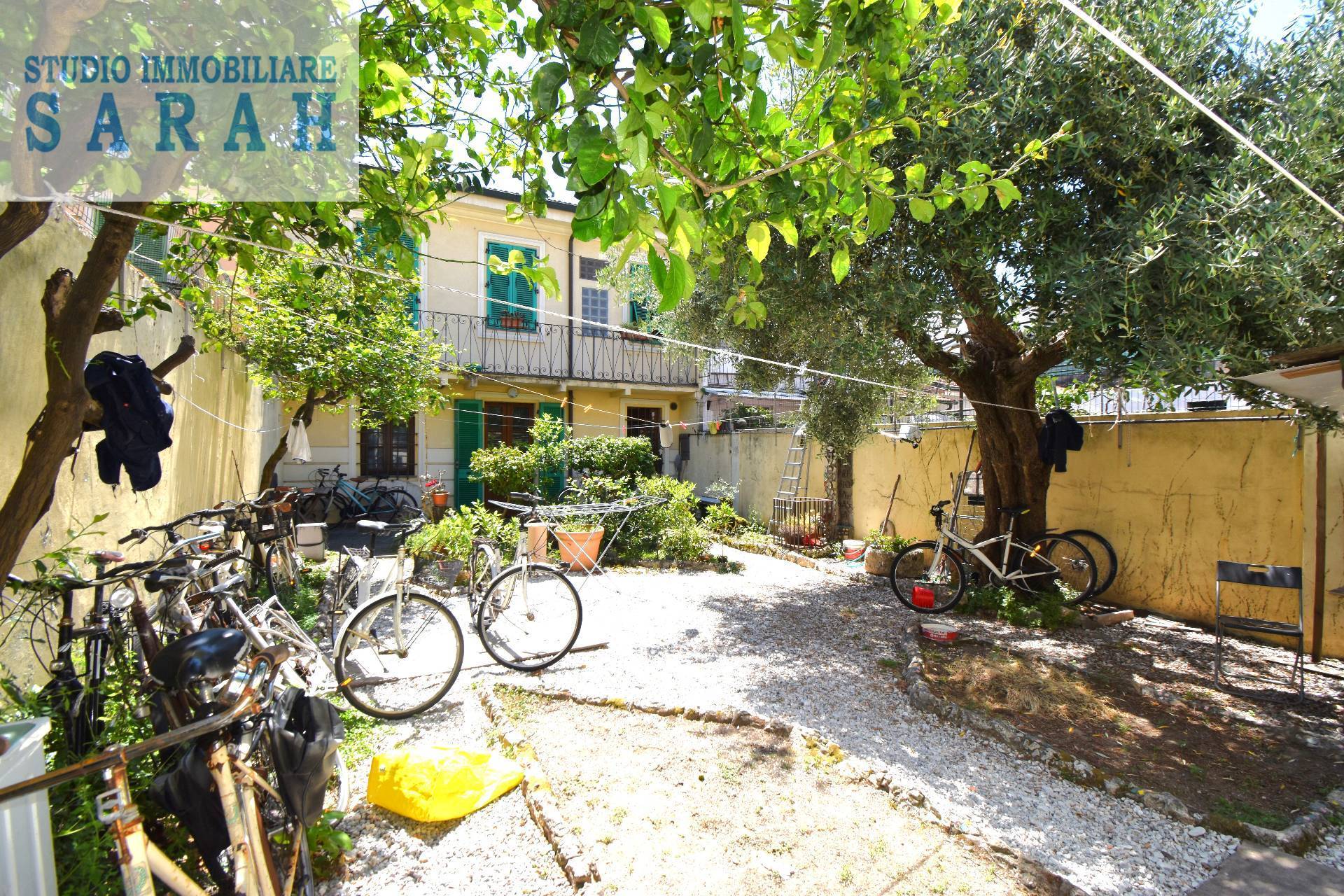 Casa indipendente in vendita a Viareggio, Centro