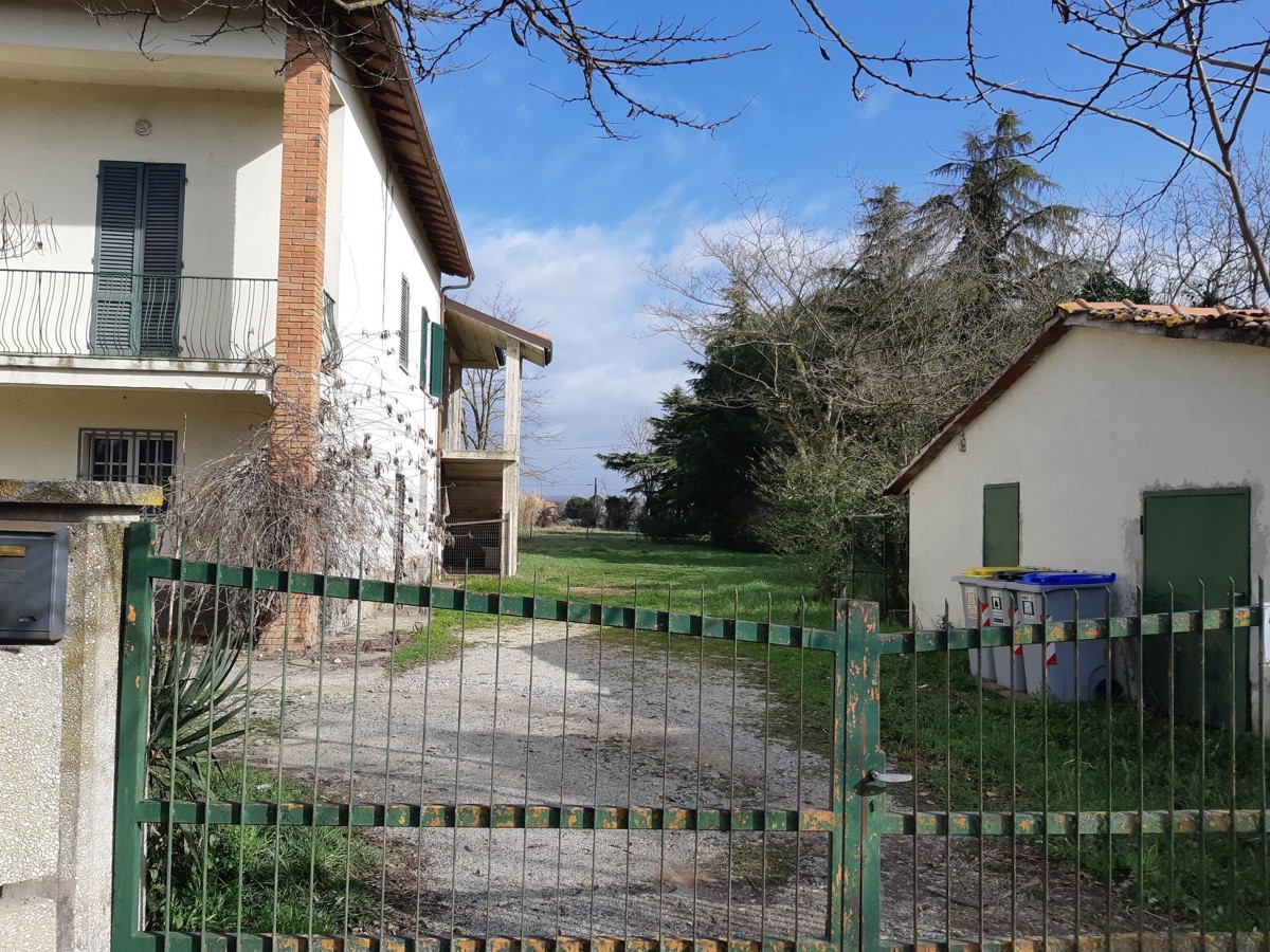 Casa indipendente da ristrutturare a Perugia