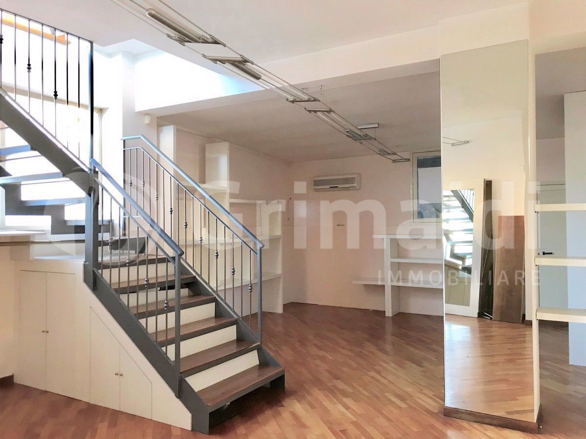 Negozio in affitto a Bastia Umbra