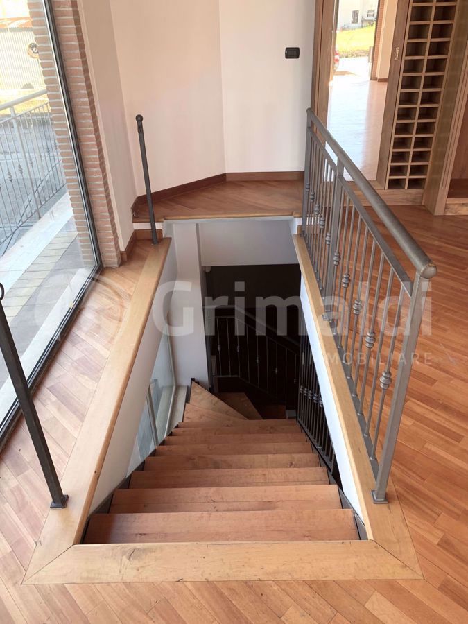 Negozio in affitto a Bastia Umbra