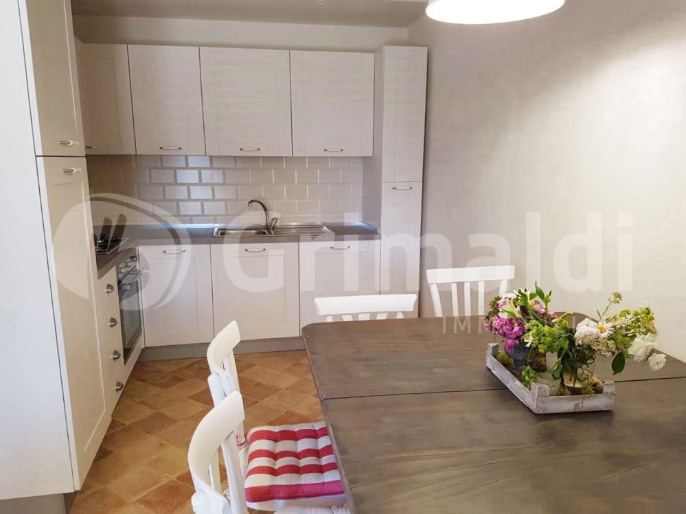 Trilocale arredato in affitto a Perugia