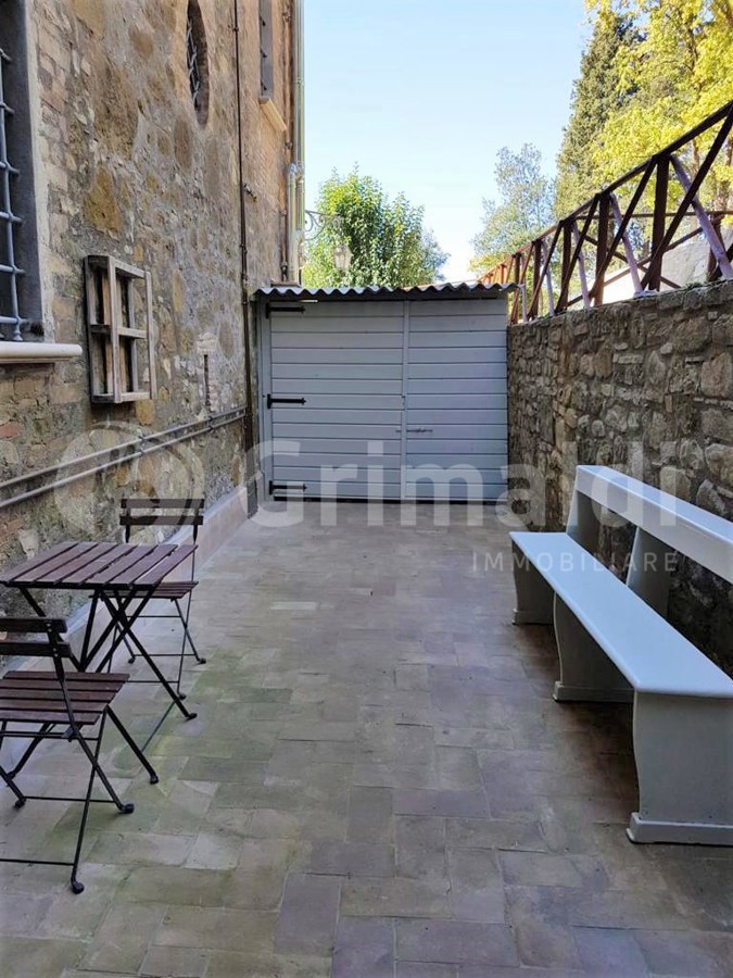 Trilocale arredato in affitto a Perugia