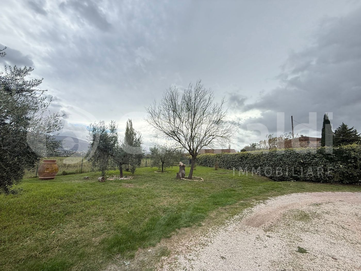 Casa indipendente in vendita a Campello sul Clitunno
