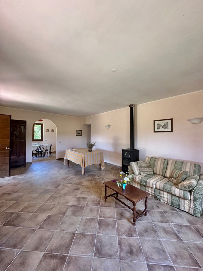 Trilocale arredato in affitto a Assisi