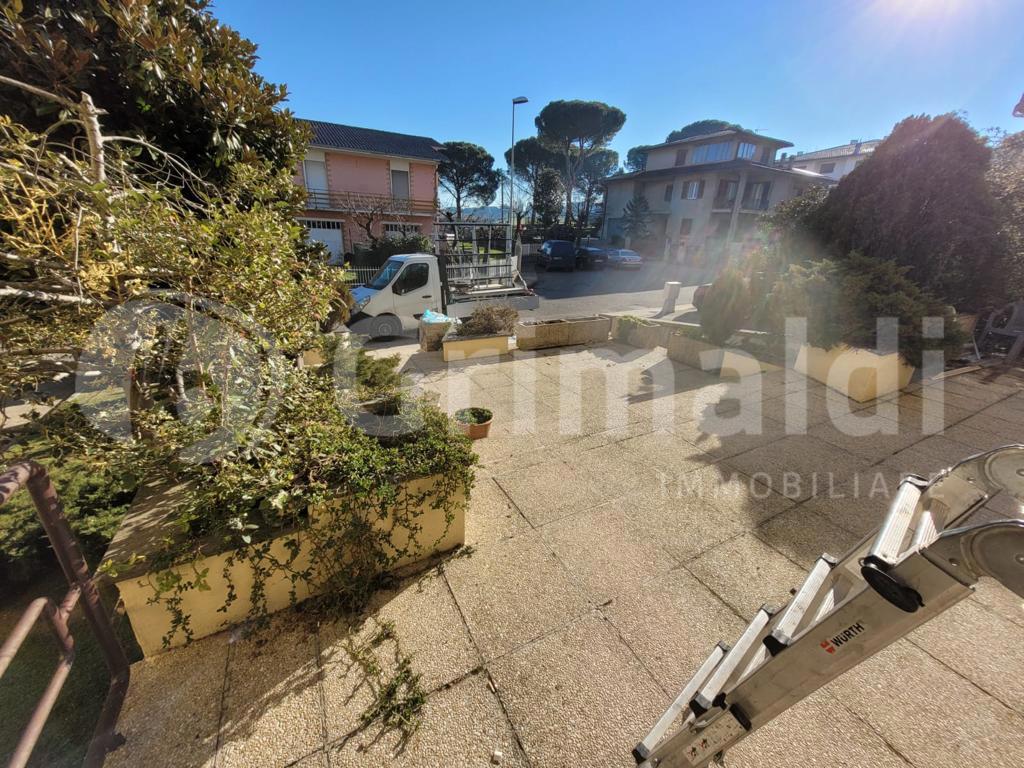 Quadrilocale con giardino a Torgiano