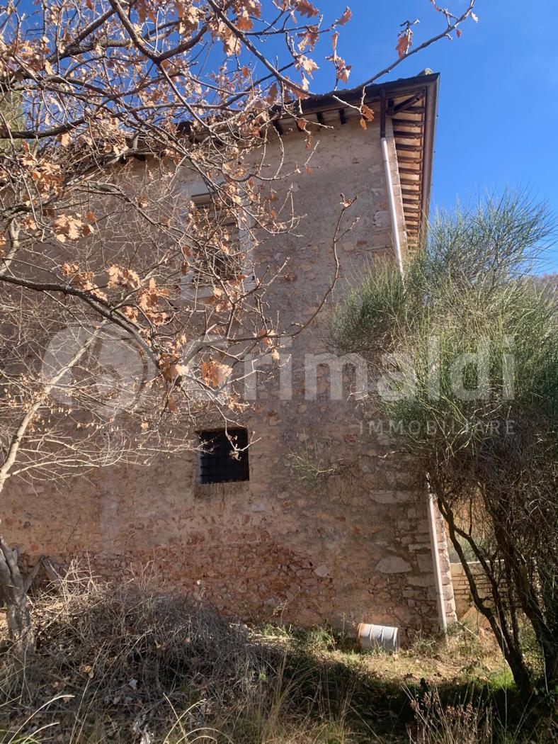 Rustico in vendita a Trevi