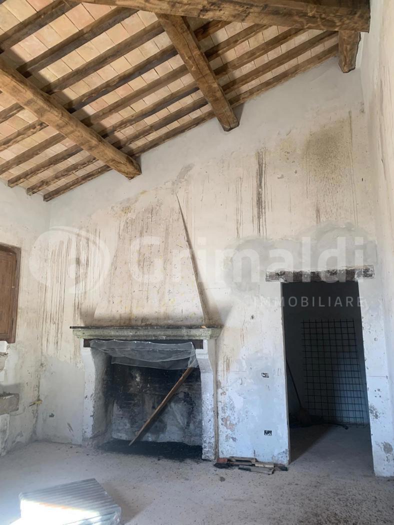 Rustico in vendita a Trevi