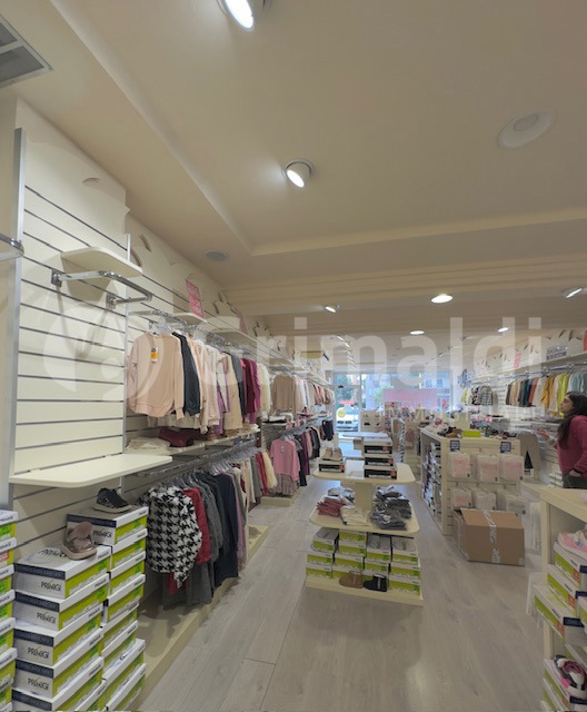 Negozio in affitto a Bastia Umbra