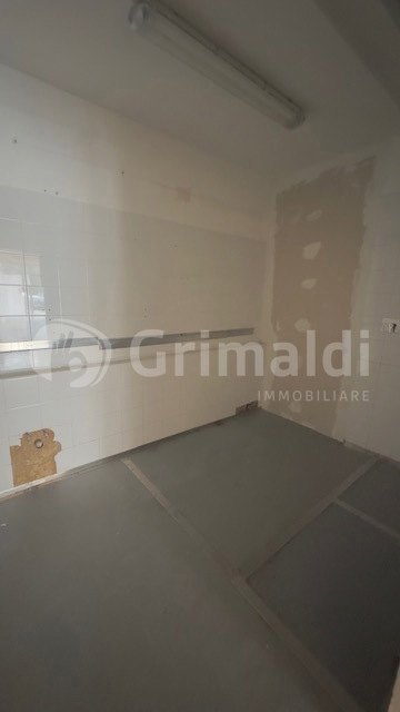 Negozio in affitto a Bastia Umbra