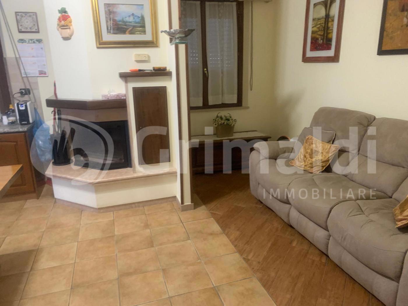 Quadrilocale con giardino a Bastia Umbra