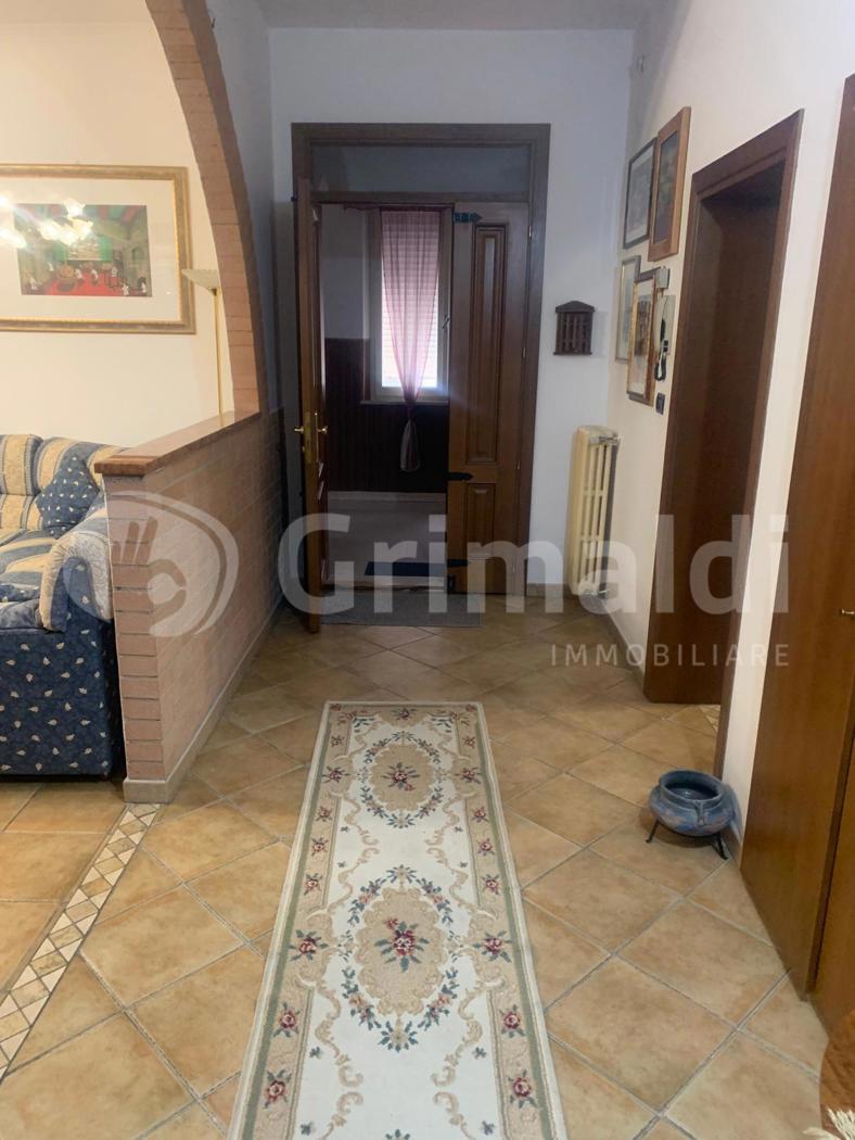 Quadrilocale con giardino a Bastia Umbra