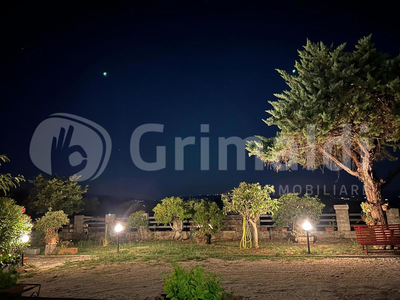 Villa Bifamiliare in vendita a Trevi