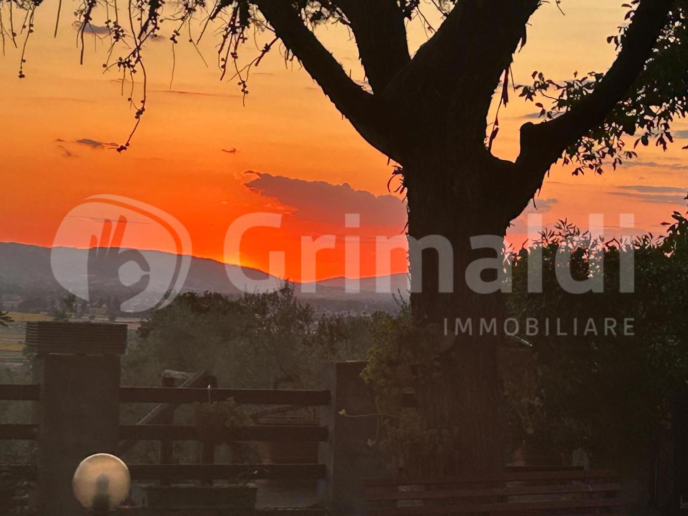Villa Bifamiliare in vendita a Trevi