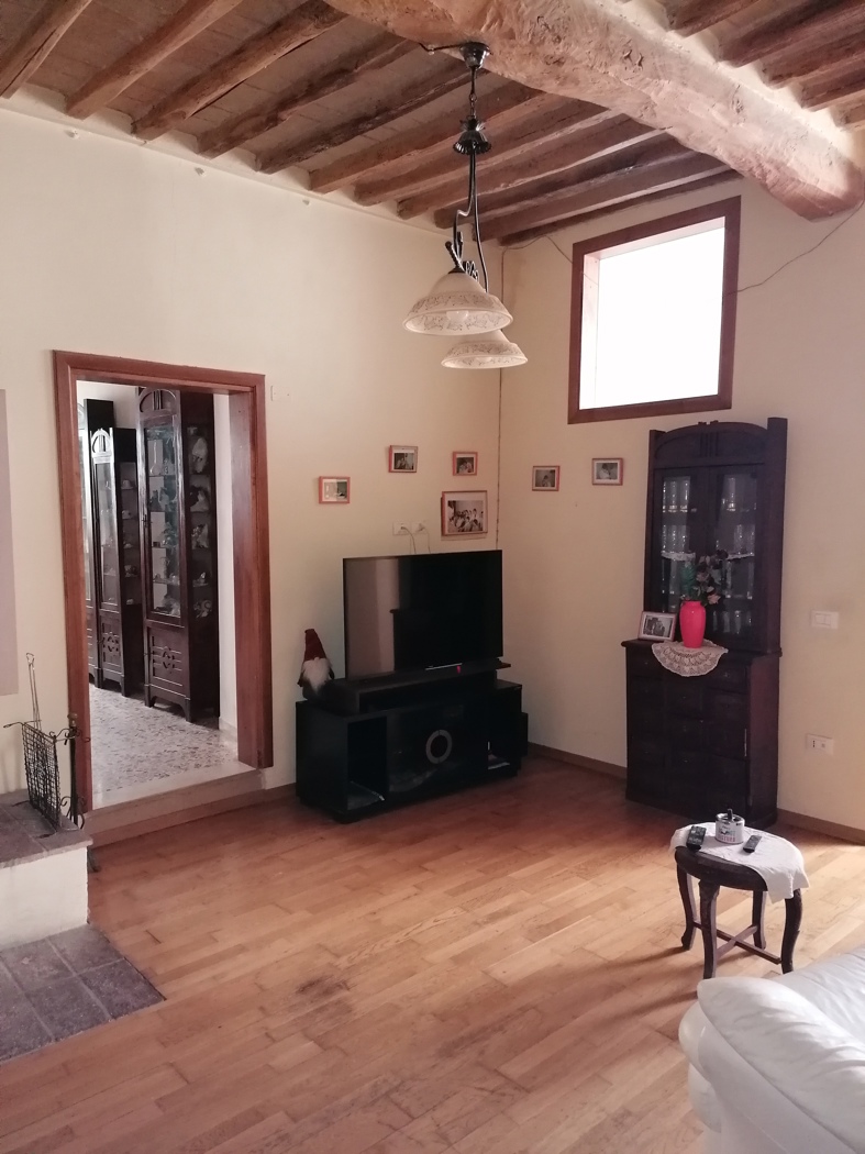 Stabile/Palazzo in vendita a Bevagna