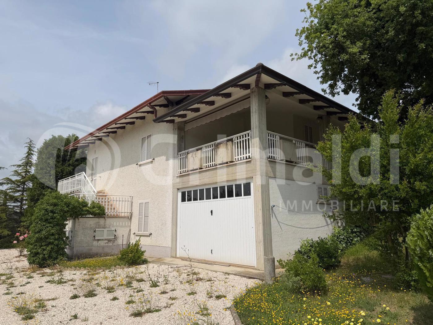 Casa indipendente in vendita a Perugia