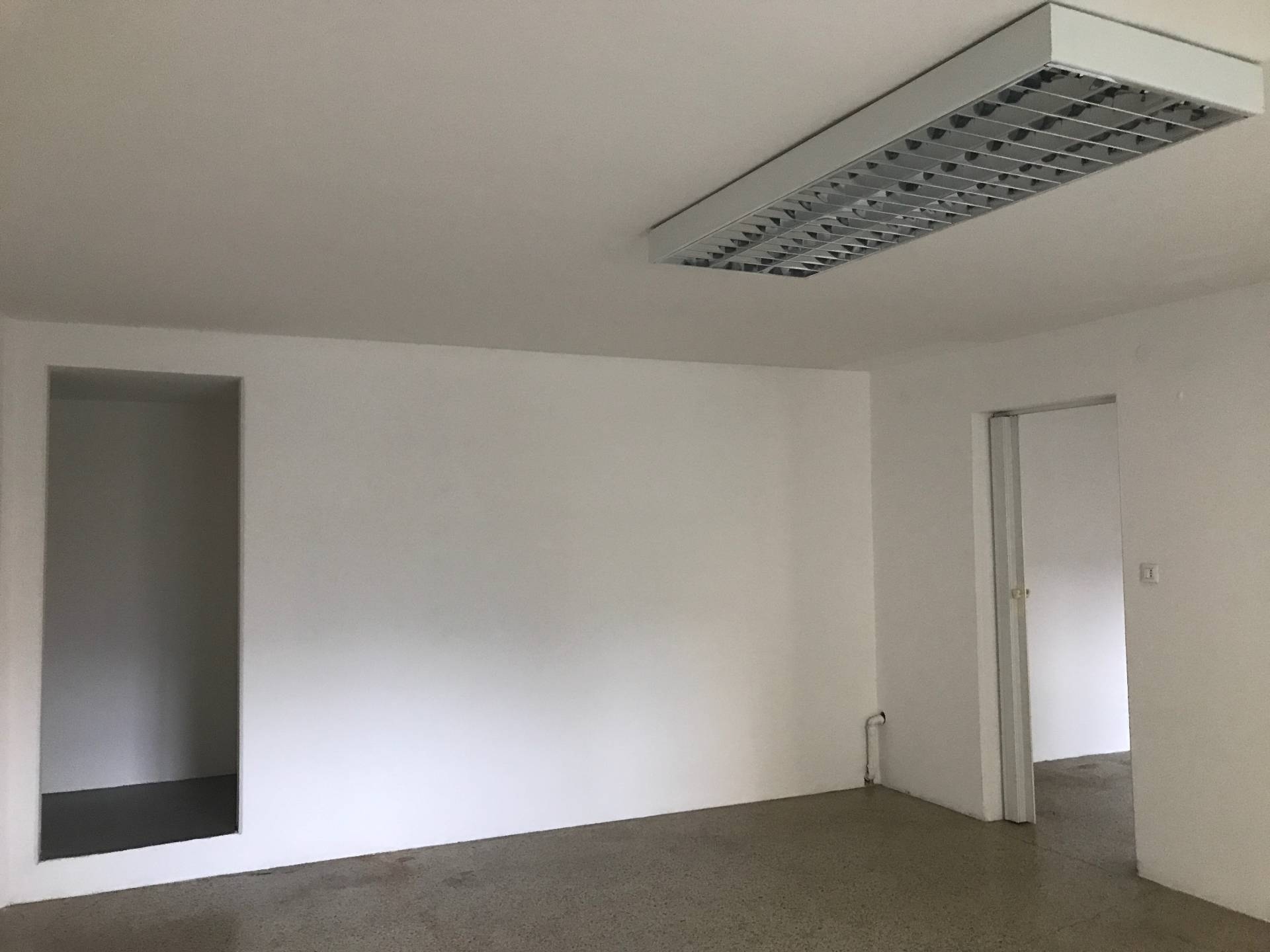 Locale commerciale in affitto a Treviso, S.Giuseppe