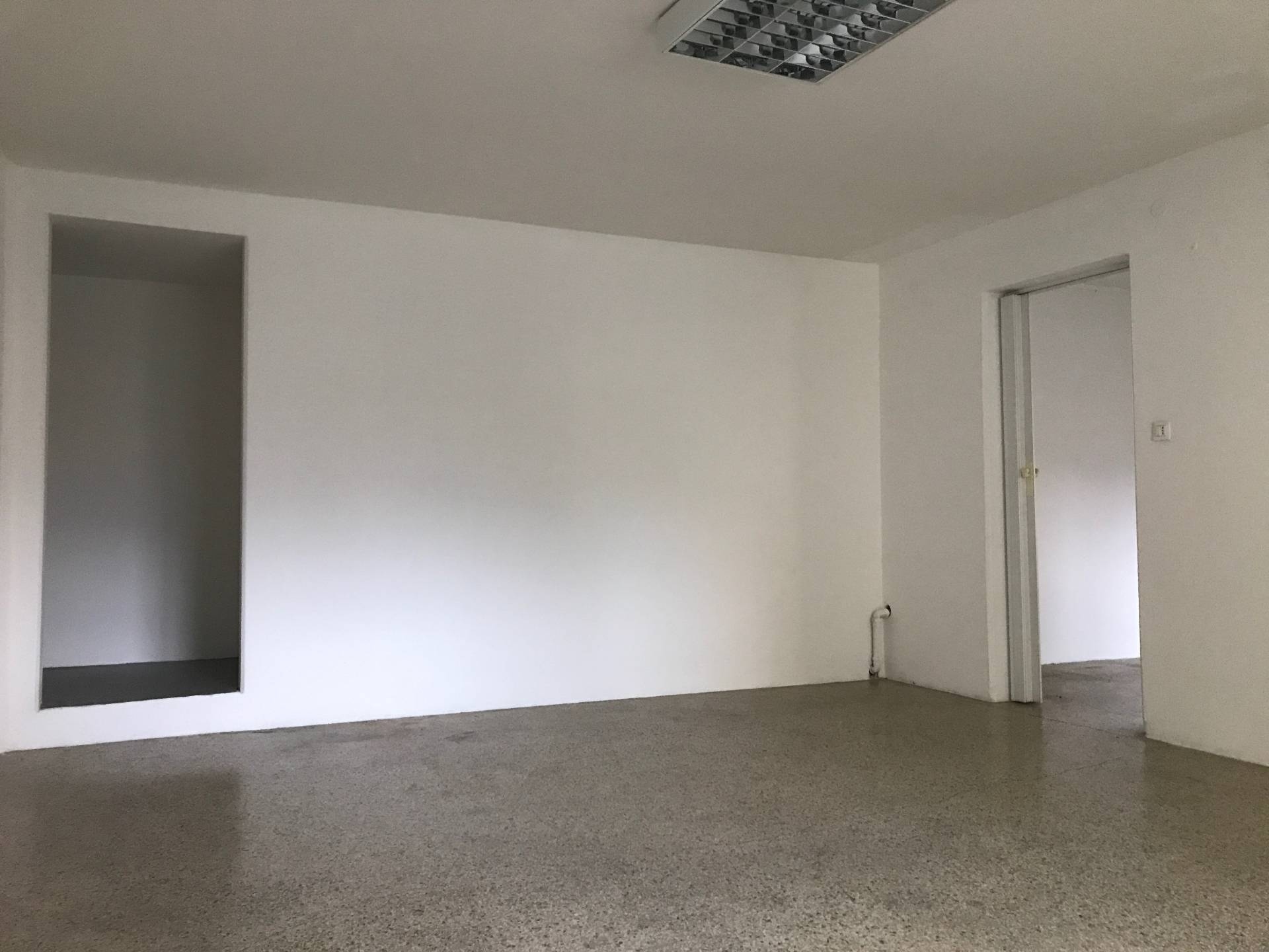 Locale commerciale in affitto a Treviso, S.Giuseppe